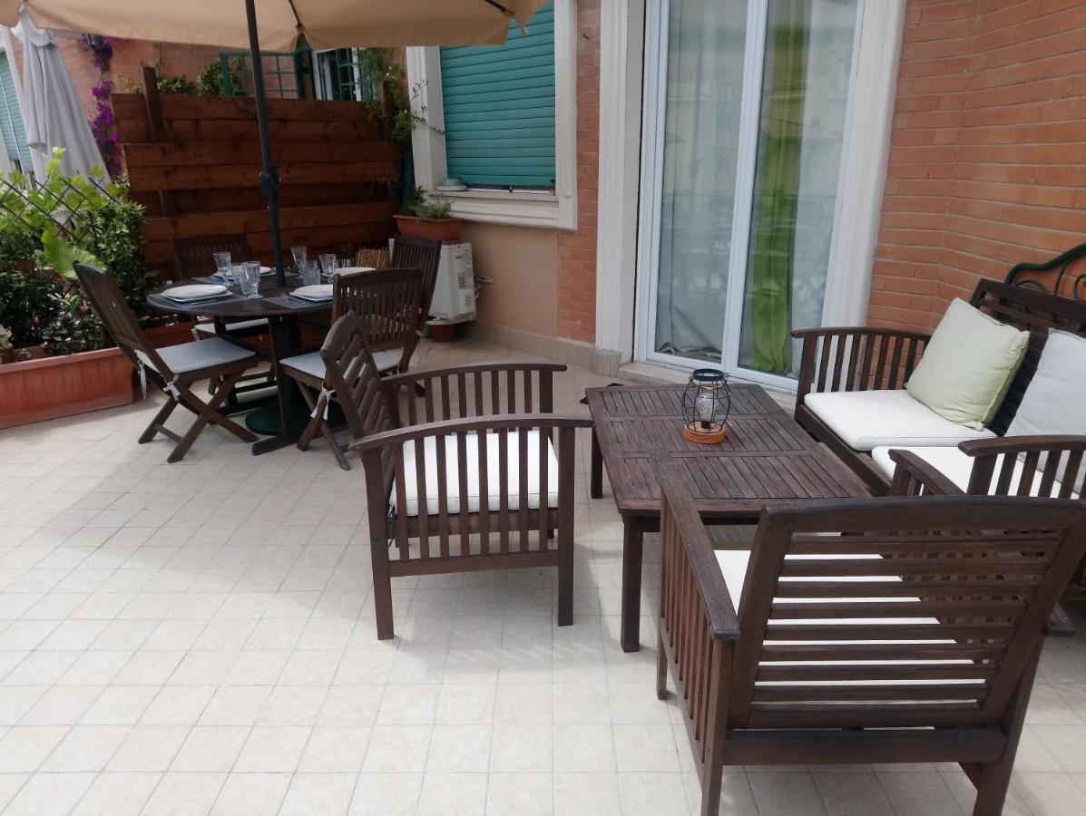 Ostia Bed And Beach Buitenkant foto