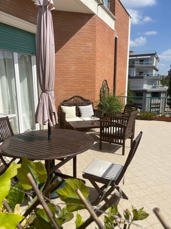 Ostia Bed And Beach Buitenkant foto