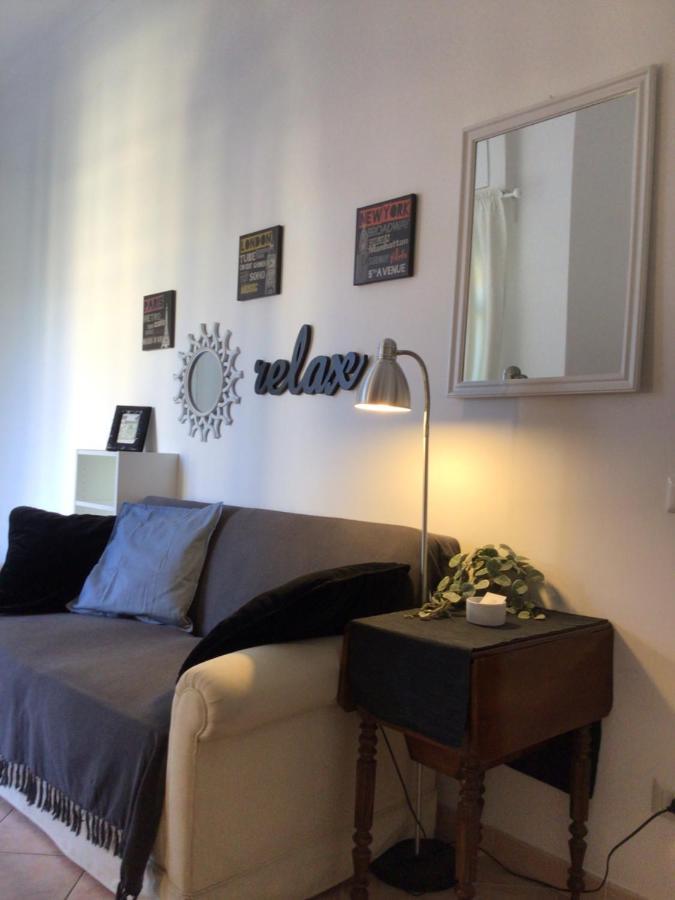 Ostia Bed And Beach Buitenkant foto